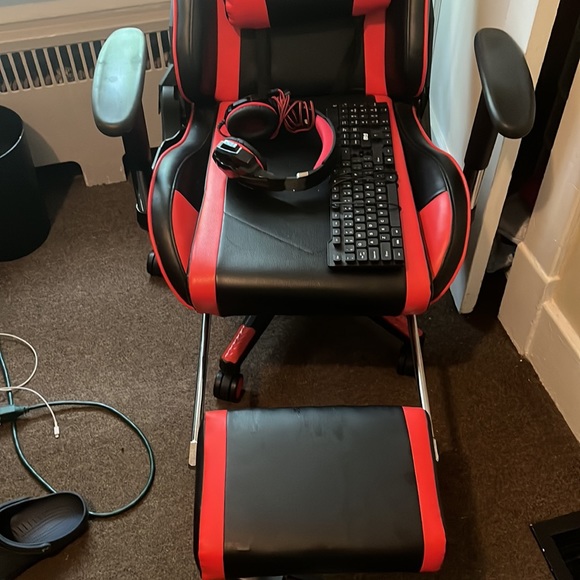 GTRacing Bluetooth Gaming Chair - Picture 3 of 5